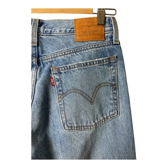 Levi's Premium Wedgie Icon High Rise Ankle Distressed Medium Wash Jeans - Picture 6 of 11